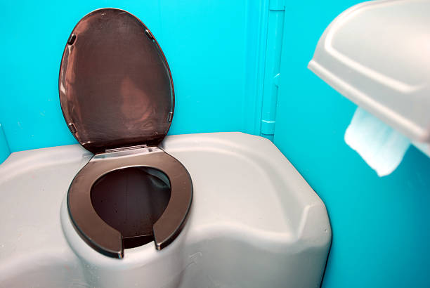 Porta potty delivery and setup in Franklin Farm, VA